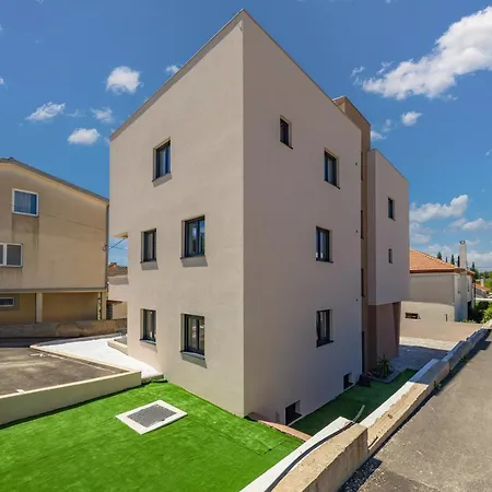 Family Apartamento Zadar