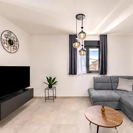 Family Apartamento Zadar